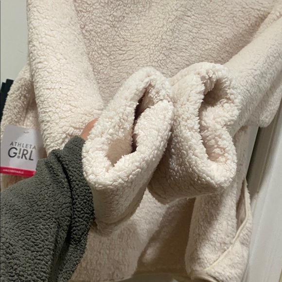 New with tag Athleta Girl Fleece Sherpa Teddy Jacket - Picture 10 of 10